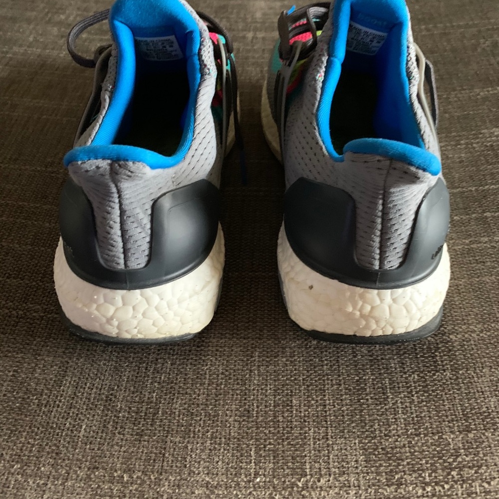 Adidas Ultra Boost 2.0. - Picture 3 of 4